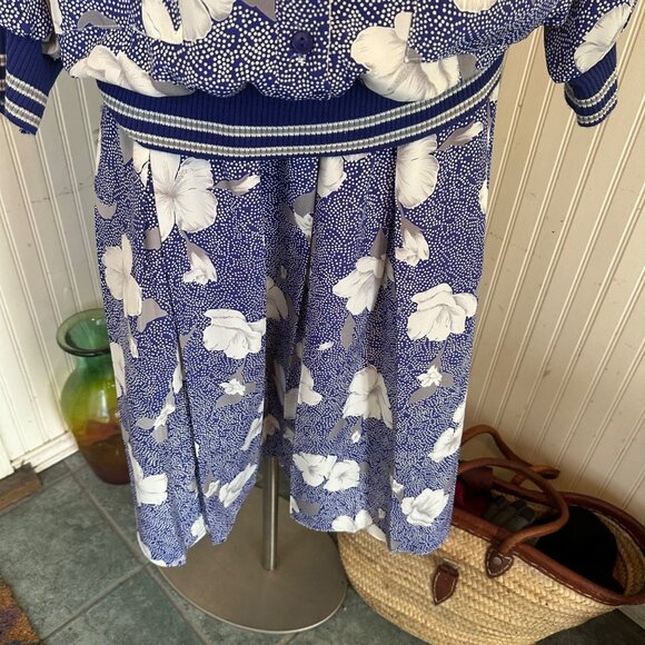 Vintage Evanna Blue white loral Skirt & Jacket Set 80s matching skirt set - Picture 3 of 11